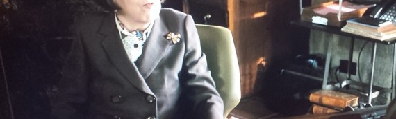 What Kind of Orange Laptop is Hetty using in NCIS: Los Angeles – Matryosha Part 2?